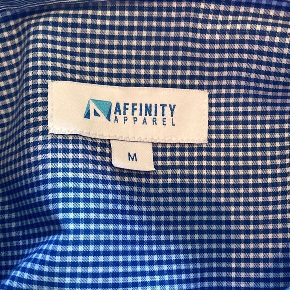 Affinity Apparel button down blue and white shirt, size medium - Picture 6 of 7